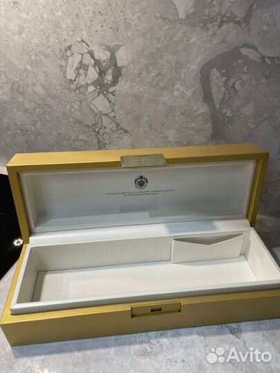 Коробка от шампанского