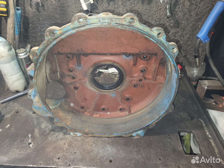 Колокол (картер сцепления) т40