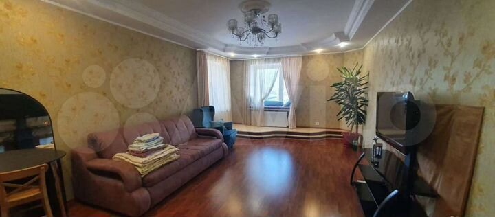 2-к. квартира, 74 м², 9/9 эт.