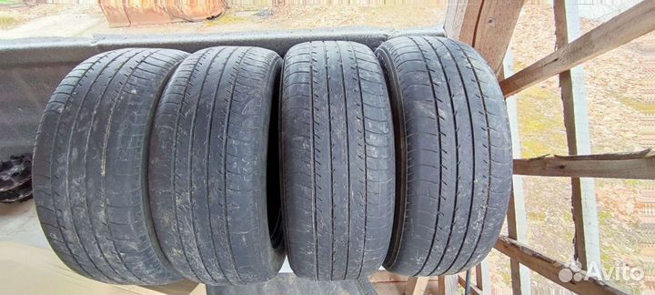 Yokohama BluEarth E70 215/55 R17