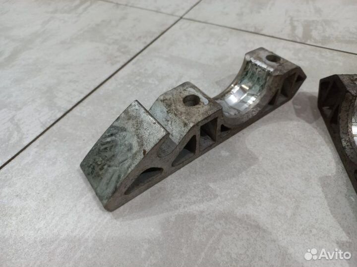 Кронштейны стабилизатора передние Porsche Cayenne