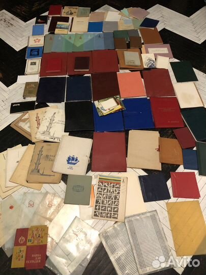 Папки тетрадки блокноты обложки ежедневники