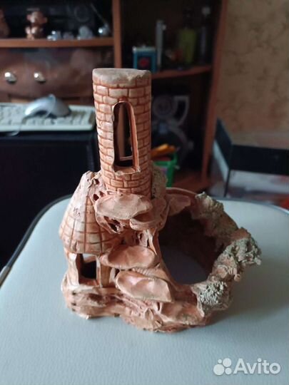 Замок для аквариума