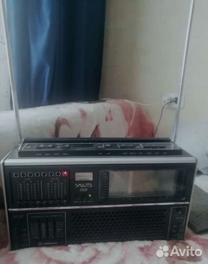 Транзисторный приемник Салют - 001