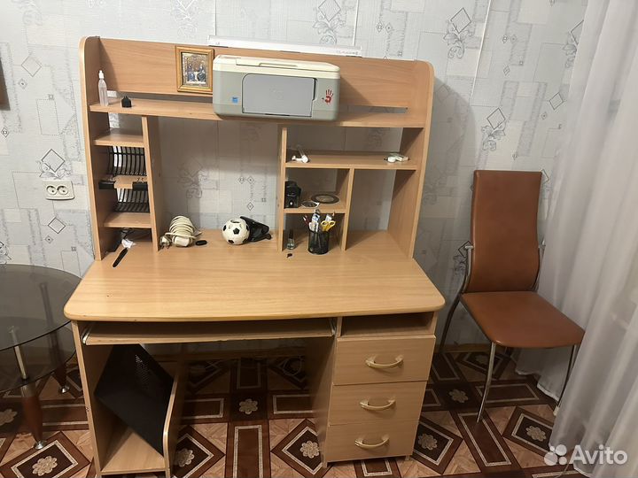 Компьютерный стол