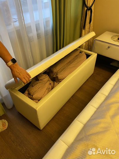 Тумбочки 2 и банкетка