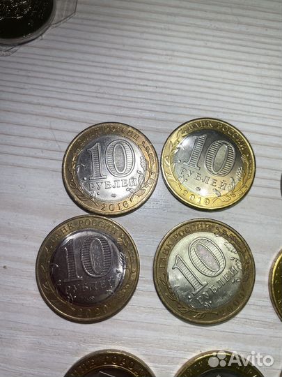 Юбилейные монеты