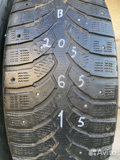 Bridgestone Blizzak Spike-01 205/65 R15 94T