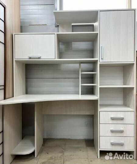 Стол компьютерный Ясень анкор светлый