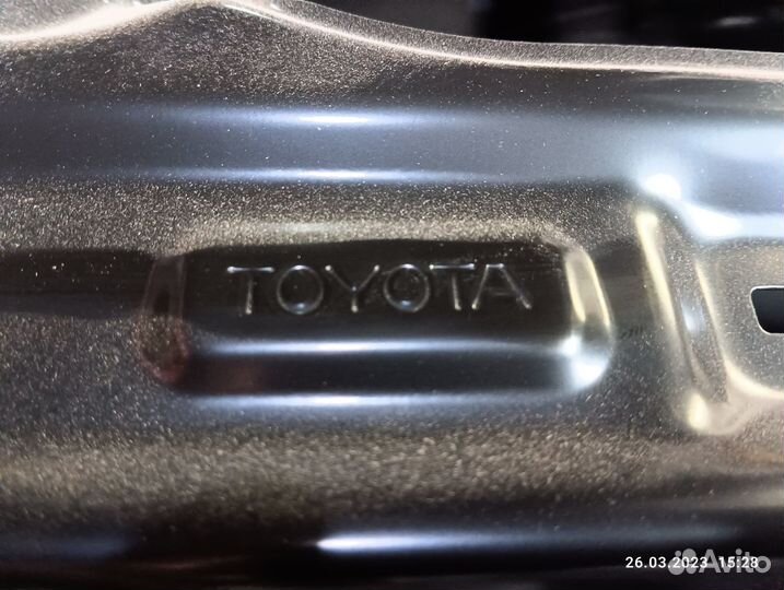 Дверь передняя правая Toyota Land Cruiser Prado