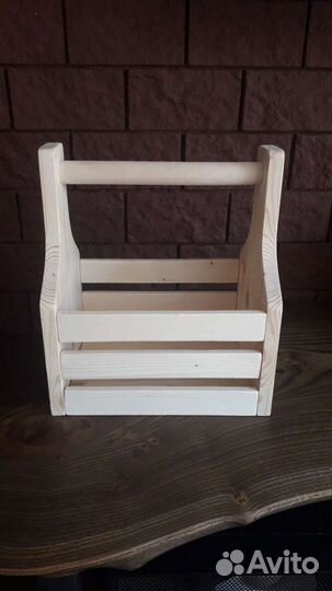 Ящик с ручкой