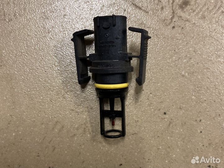 Датчик темперературы входящего воздуха mercedes