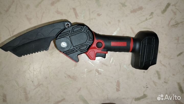 Пила аккумуляторная цепная