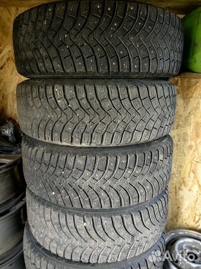 Michelin X-Ice North 205/65 R16