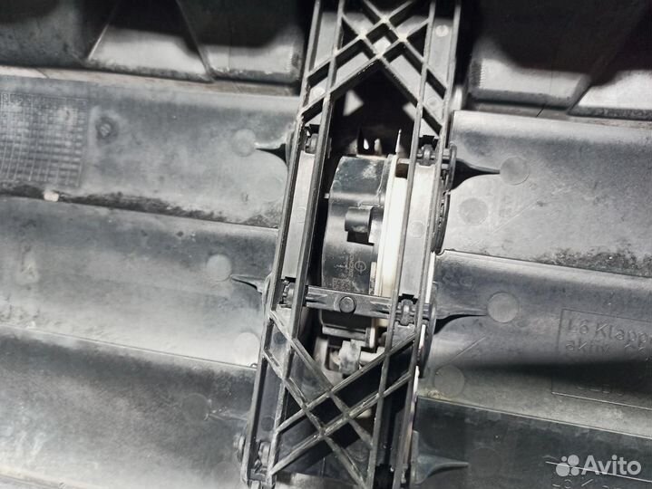 Воздуховод радиатора BMW 6 (F13) 51647211512. Под