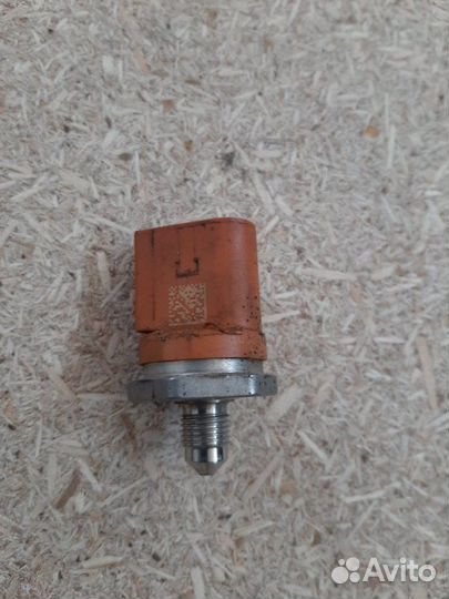 Датчик давления топлива Volkswagen Passat B7 CCZ