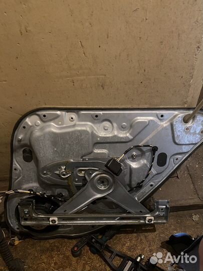 Замок двери задней левой Ford Focus 2