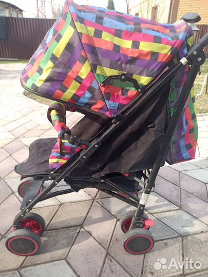 Прогулочная коляска