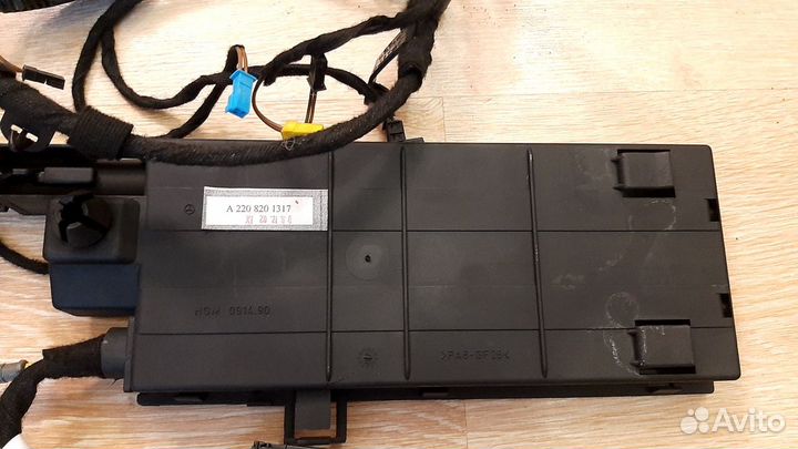 Проводка крышки багажника Mercedes S-Class W220