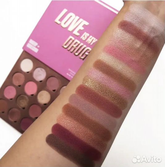 Палетка теней для век