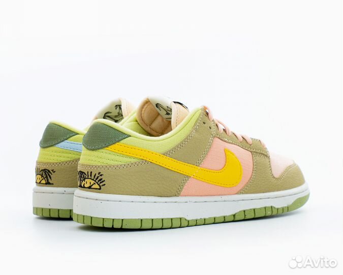 Женские Кроссовки Nike Dunk Low 