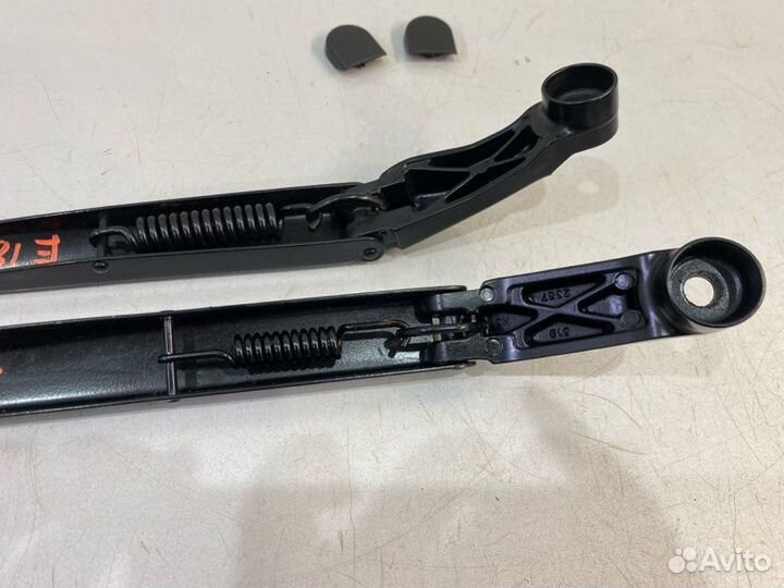 Щетка стеклоочистителя Toyota Corolla 180 1ZR-FE