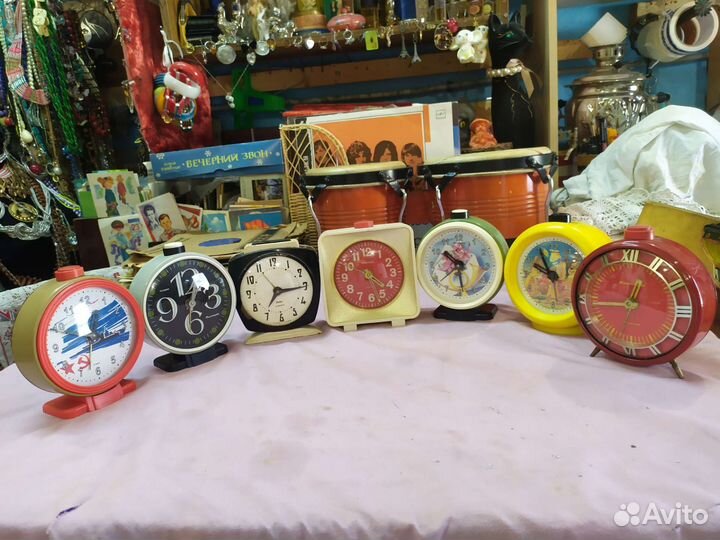 СССР будильники часы Янтарь Электроника