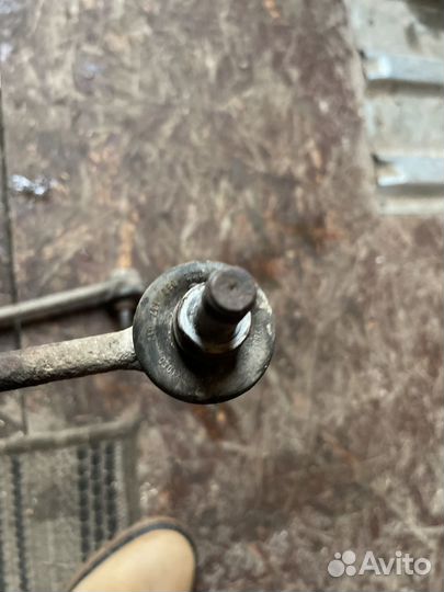 Стойка стабилизатора передняя range rover l322