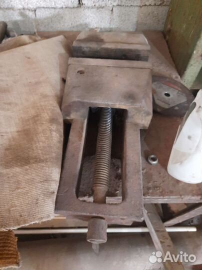 Дер.обраватывающи станок