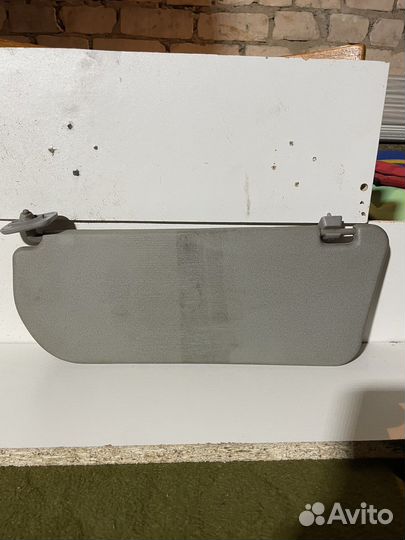 Солнцезащитный козырек