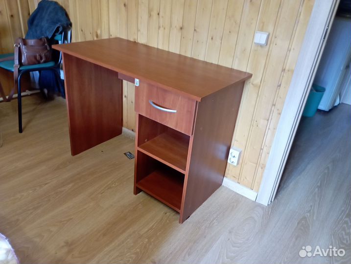 Стол рабочий