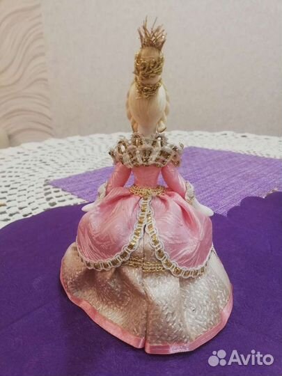 Статуэтка кукла шкатулка