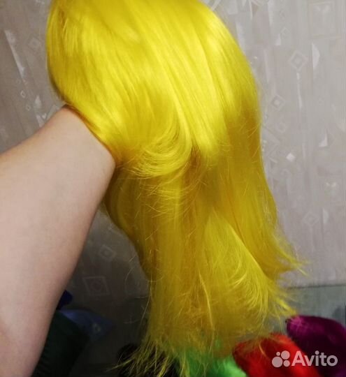Парик цветной