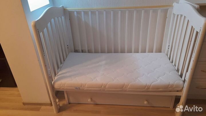 Кроватка Гандылян с маятником+матрас+белье