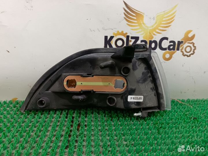 Габарит левый Toyota corolla AE90