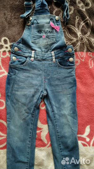 Джинсовый комбинезон для девочки 104