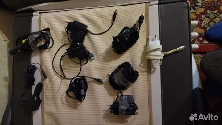 Зарядка на телефоны кнопочные