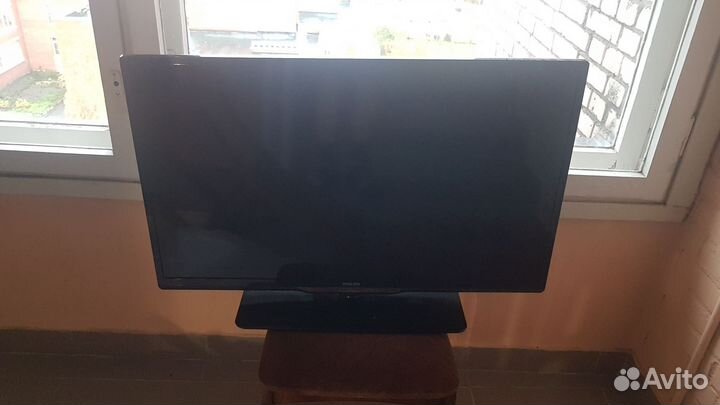 Led телевизор Philips 39PFL3208 full HD smart