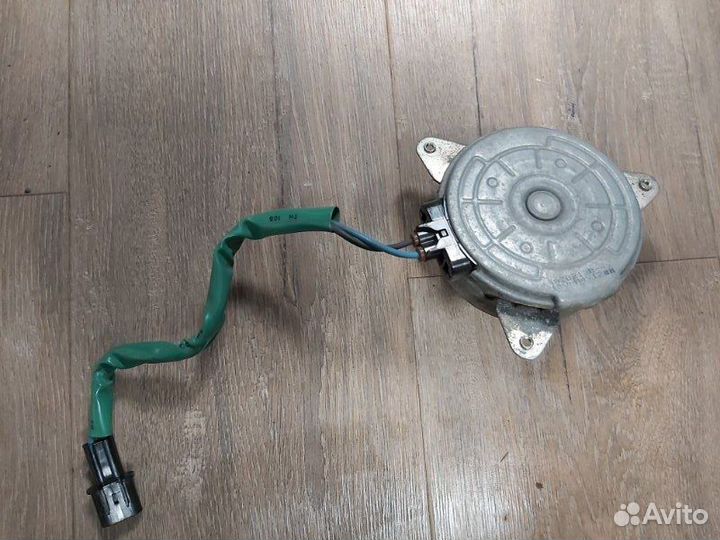 Моторчик вентилятора Mitsubishi Outlander 3GF