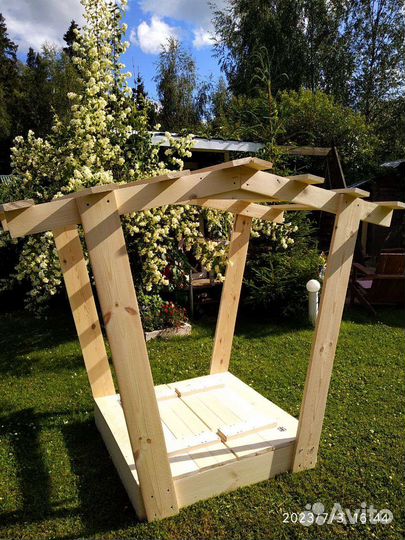 Детская песочница 100*100см с крышкой и крышей