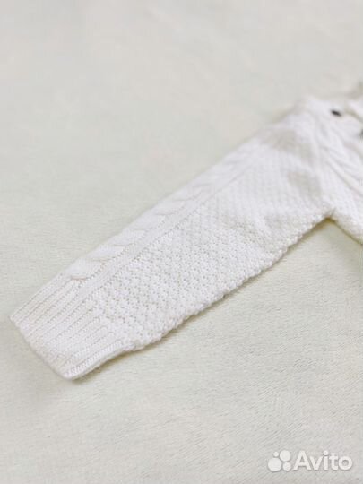 Белый свитер для мальчика