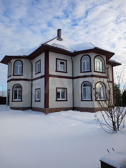 Дом 330 м² на участке 15 сот.