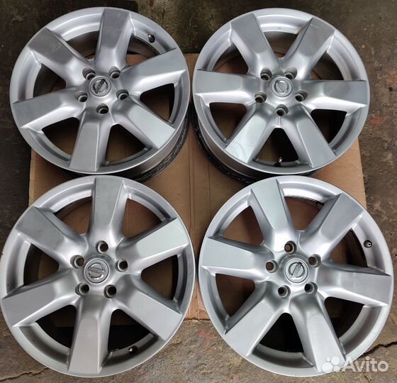 Литье ориг Nissan R17 5x114.3 6.5x17 ET45 d66.1