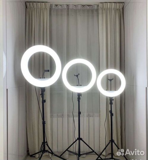 Кольцевая лампа со штативом