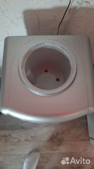 Кулер для воды напольный