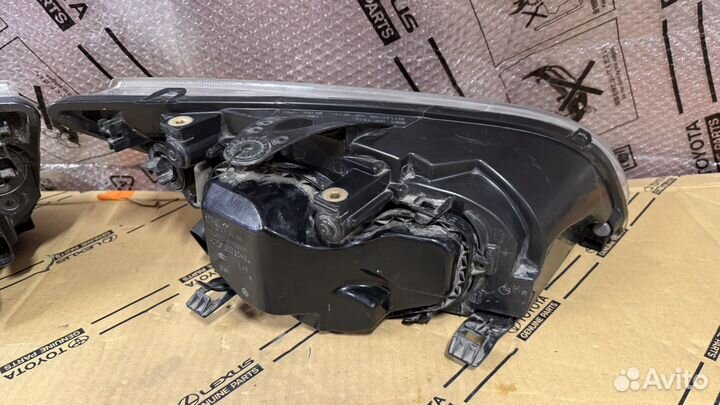 Фара передние Ford Focus 2 2005 4M5113W029HB