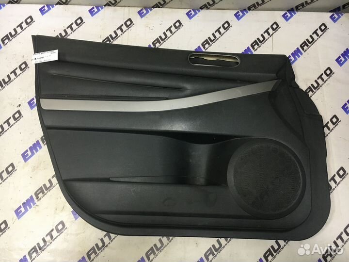 Обшивка двери передней левой Мазда сх7