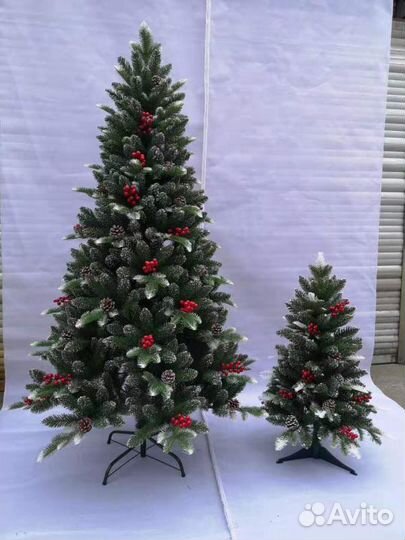 Елка искусственная с ягода шишиками