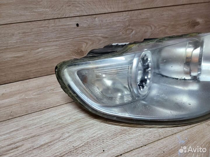 Фара правая на Volkswagen Touareg 1 Рестайлинг