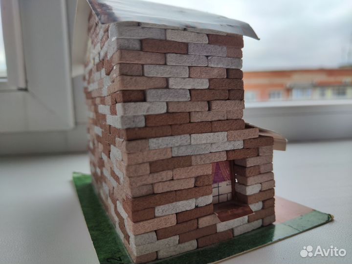 Домик игрушечный (модель)